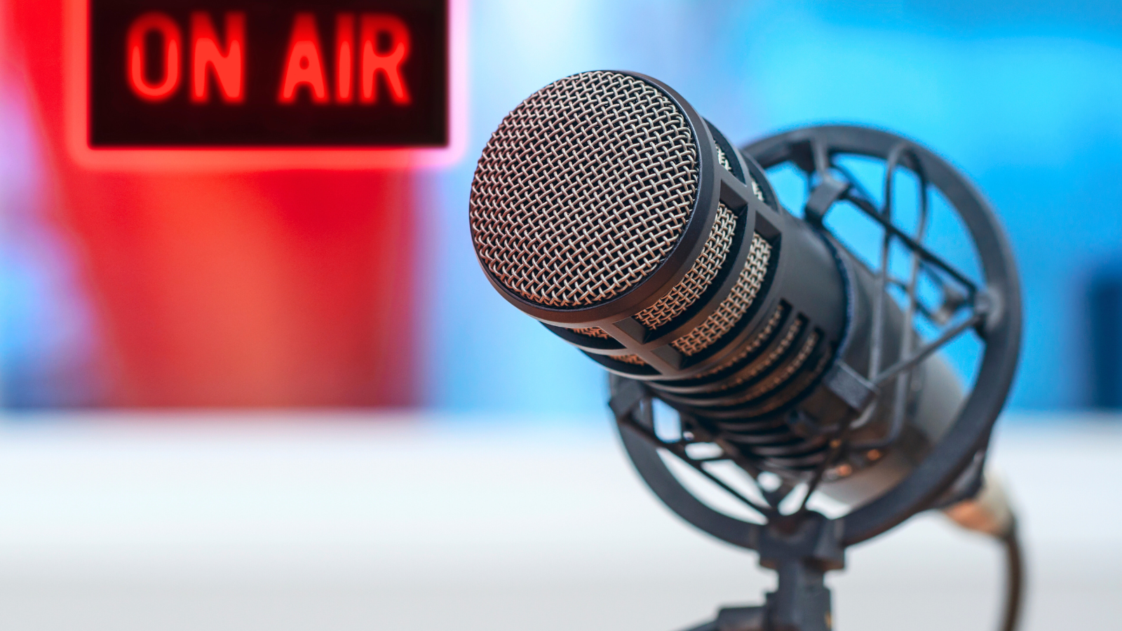 Audiences radios 2025&nbsp;: les stations les plus écoutées dans les villes en AuRA