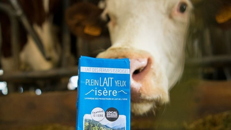 « Plein lait yeux », la nouvelle brique de lait de la marque ISHERE