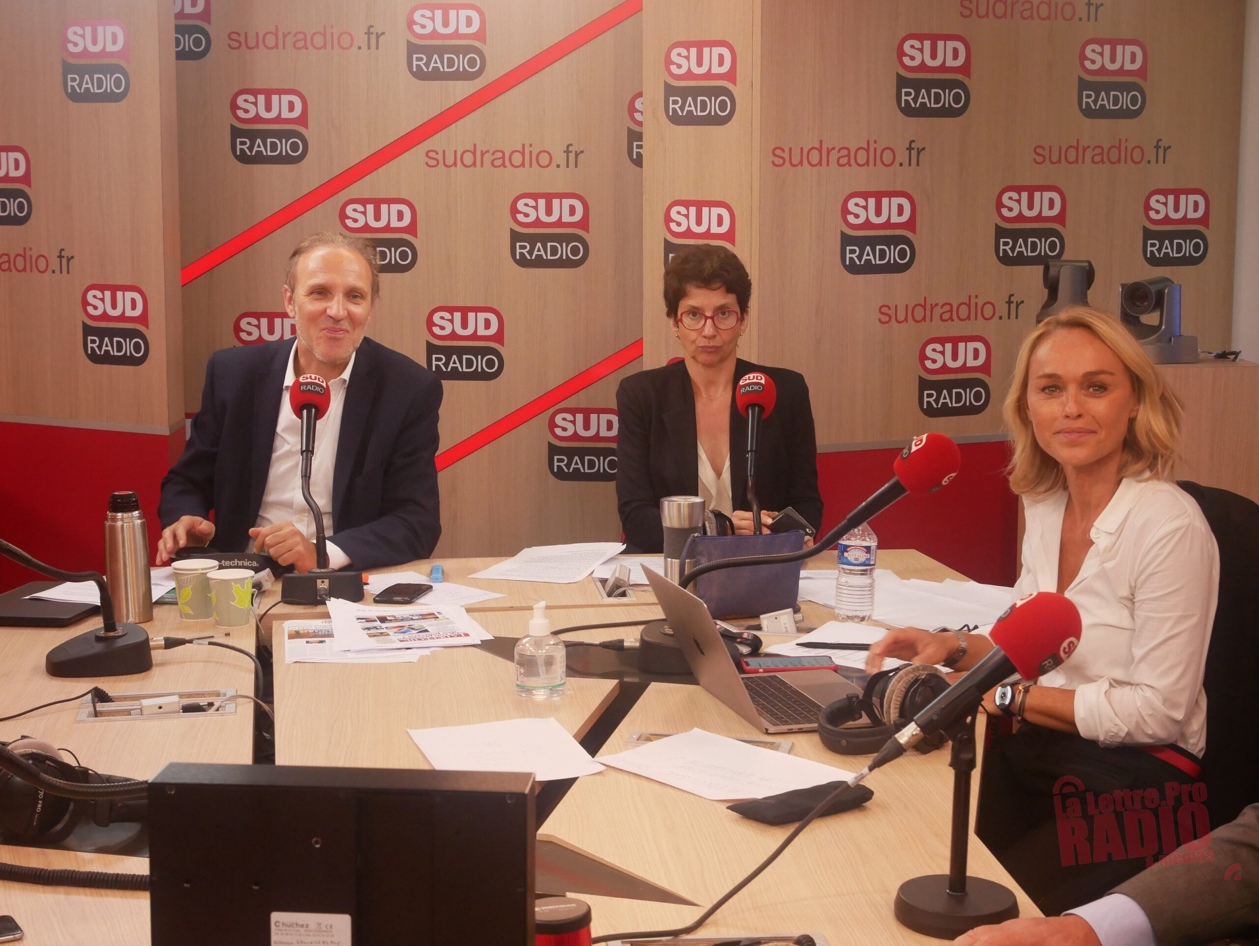 Fréquences radio en FM en Rhône-Alpes&nbsp;: les candidats se bousculent