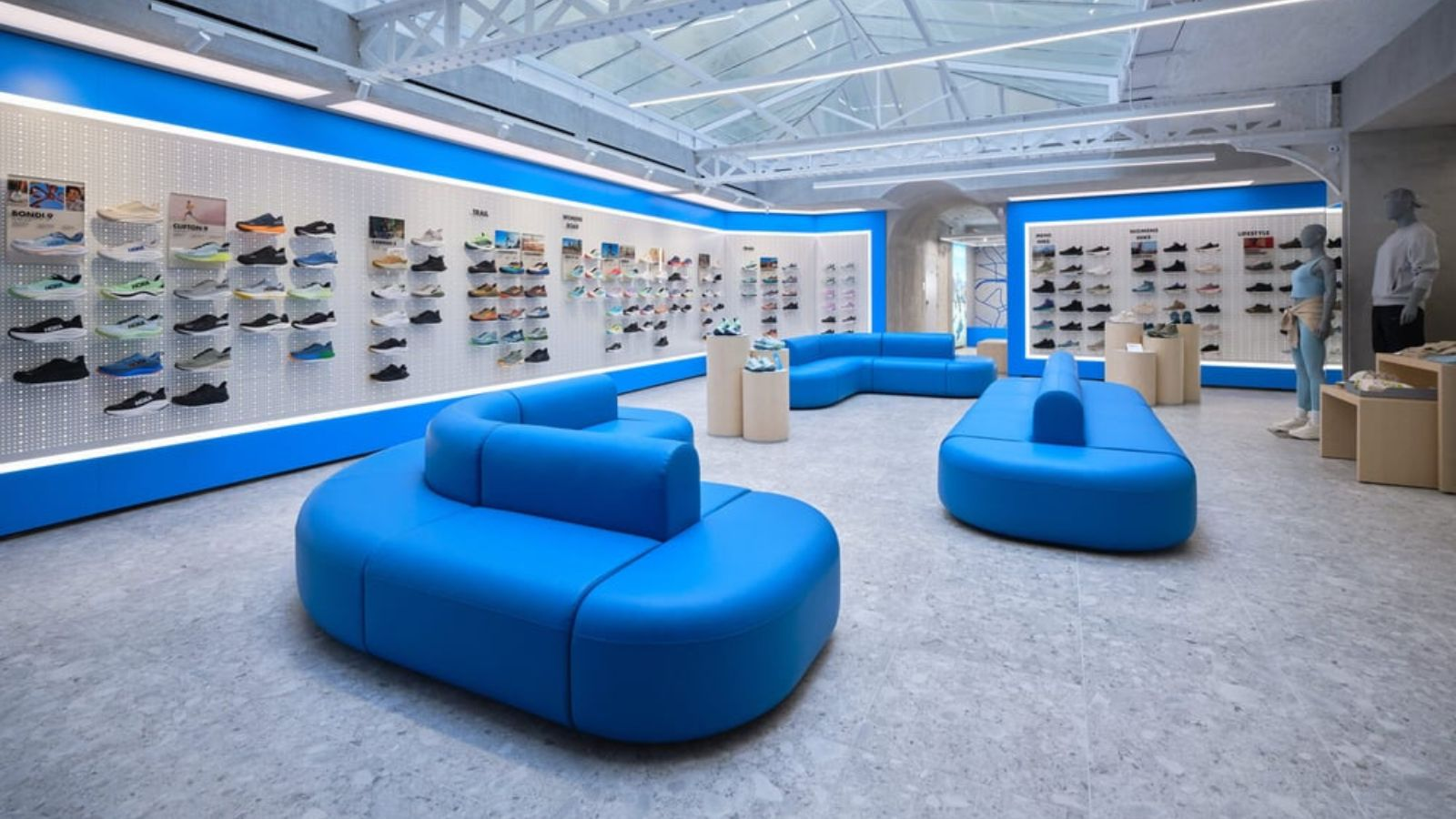 Hoka poursuit son expansion parisienne avec une seconde boutique