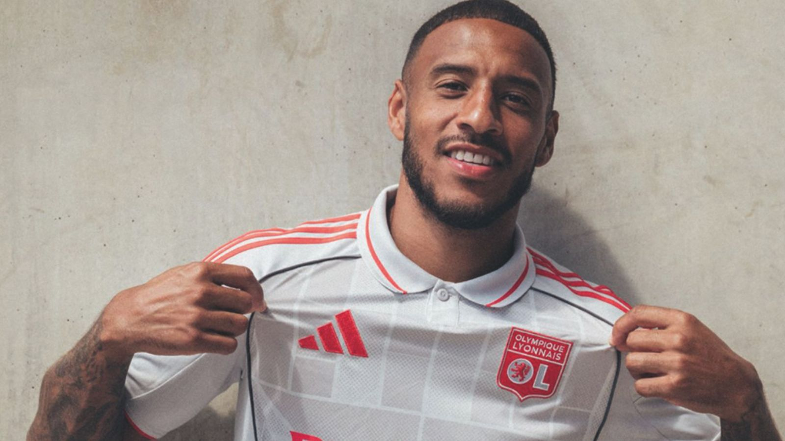 Adidas et l’OL dévoilent un maillot inspiré du skateboard