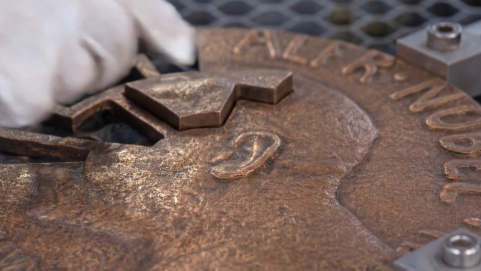 Handicap International rappelle que le traité d'Ottawa est en danger