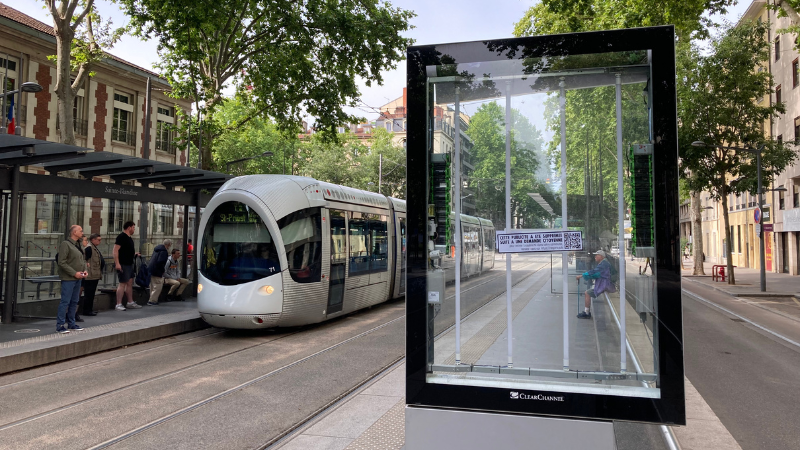 Quand Extinction Rebellion fait la chasse aux publicités